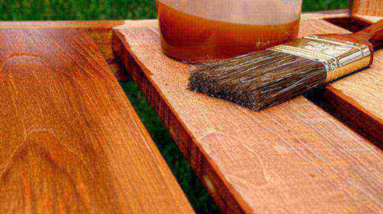Как сохранить деревянное здание с помощью масла