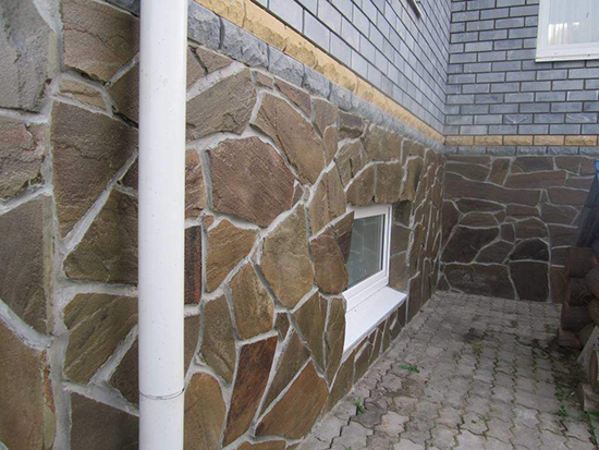Фото цоколя из камня частного дома
