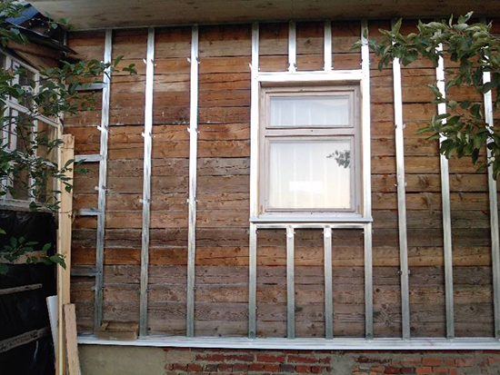 Правильная отделка сайдингом фасада деревянного дома
